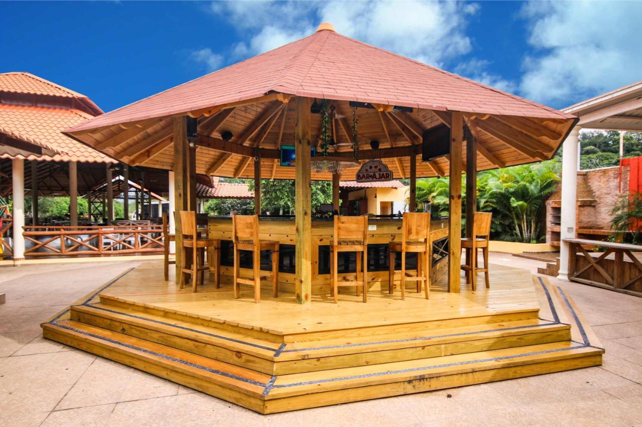 Deluxe Suites Guacamayos - Eco-Lodge & Swimming Pool Bonao Extérieur photo
