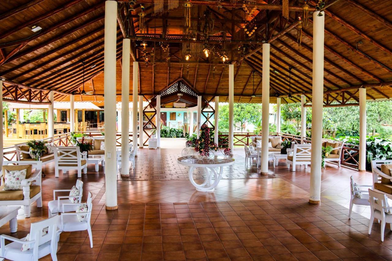 Deluxe Suites Guacamayos - Eco-Lodge & Swimming Pool Bonao Extérieur photo