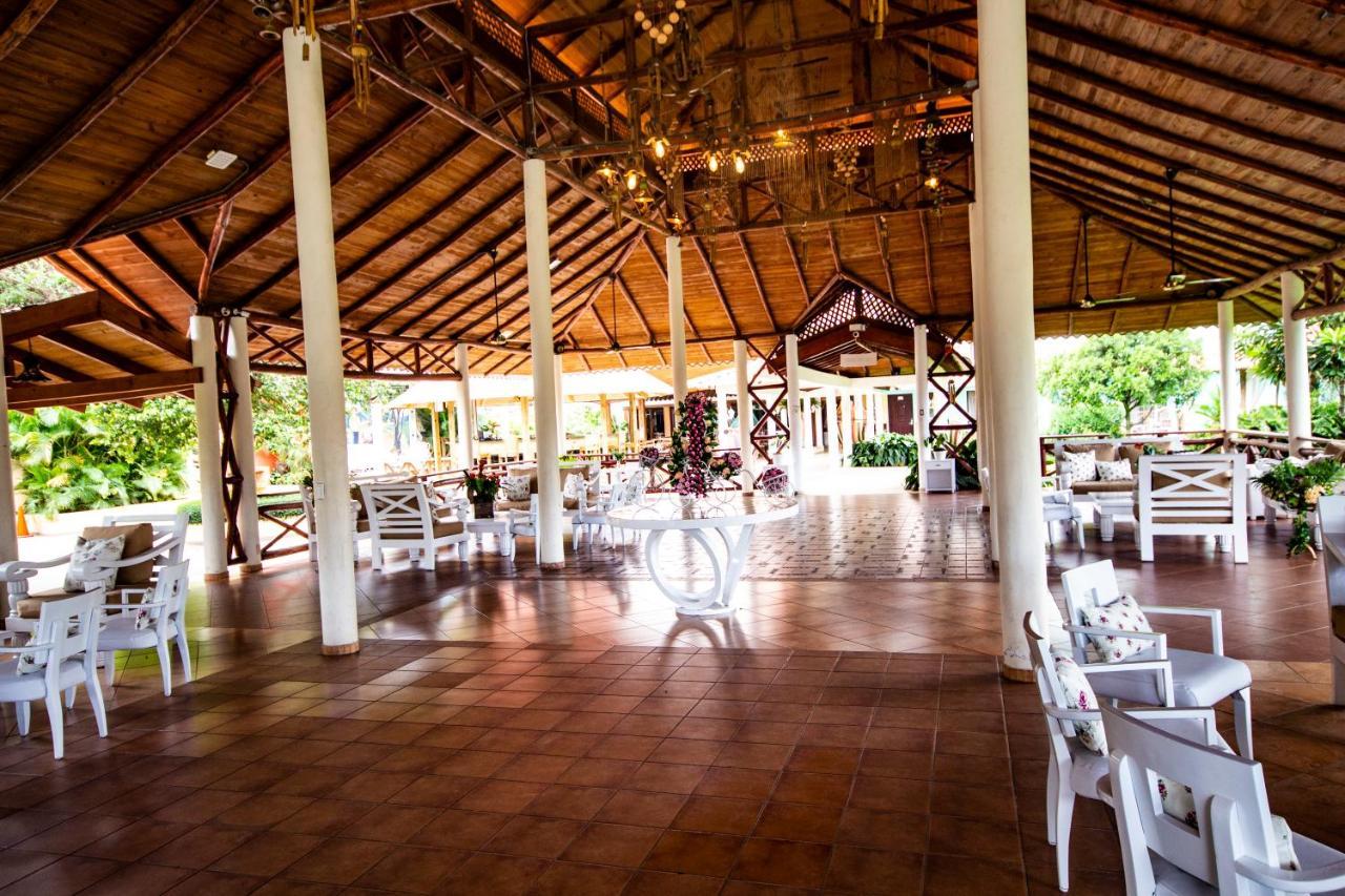 Deluxe Suites Guacamayos - Eco-Lodge & Swimming Pool Bonao Extérieur photo