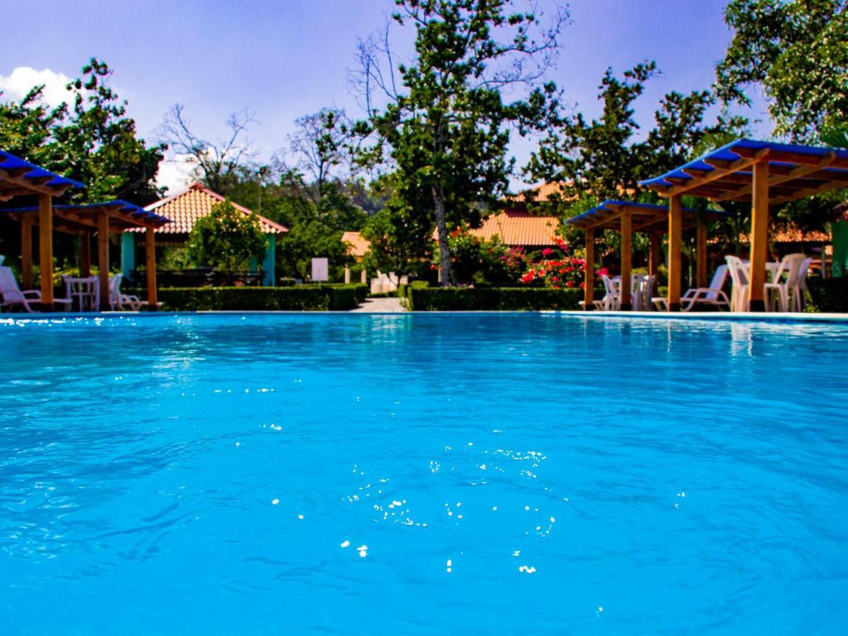 Deluxe Suites Guacamayos - Eco-Lodge & Swimming Pool Bonao Extérieur photo