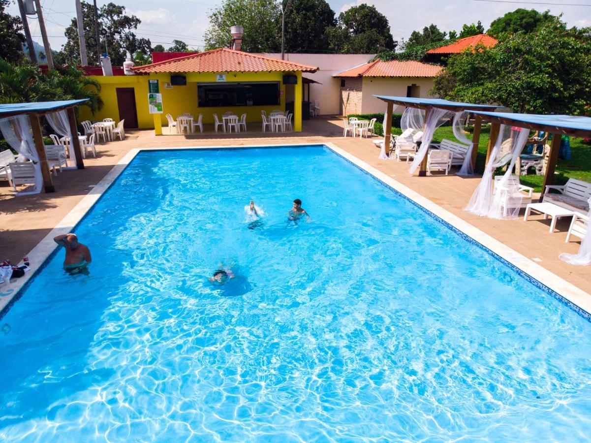 Deluxe Suites Guacamayos - Eco-Lodge & Swimming Pool Bonao Extérieur photo