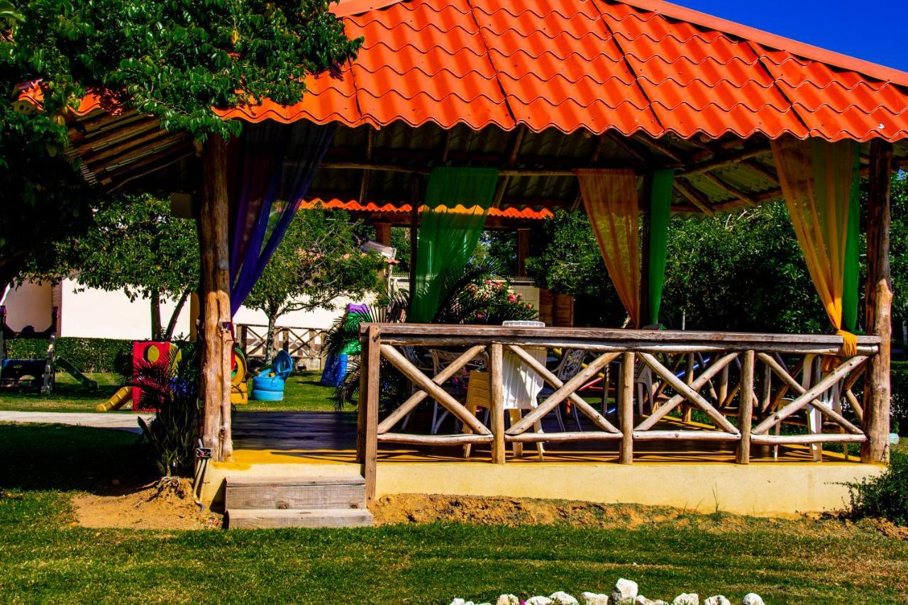 Deluxe Suites Guacamayos - Eco-Lodge & Swimming Pool Bonao Extérieur photo
