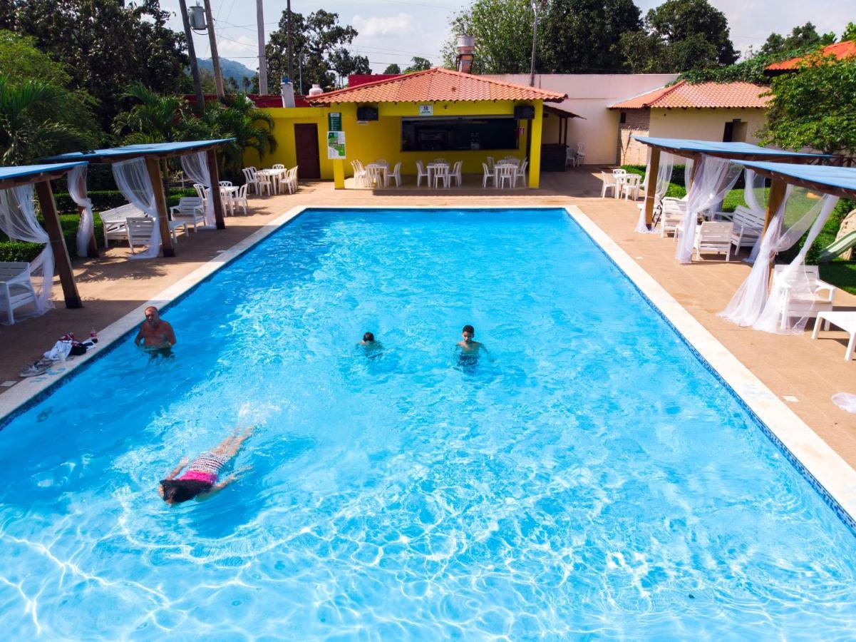Deluxe Suites Guacamayos - Eco-Lodge & Swimming Pool Bonao Extérieur photo