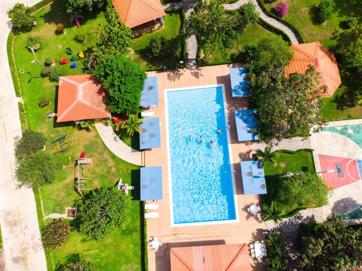 Deluxe Suites Guacamayos - Eco-Lodge & Swimming Pool Bonao Extérieur photo